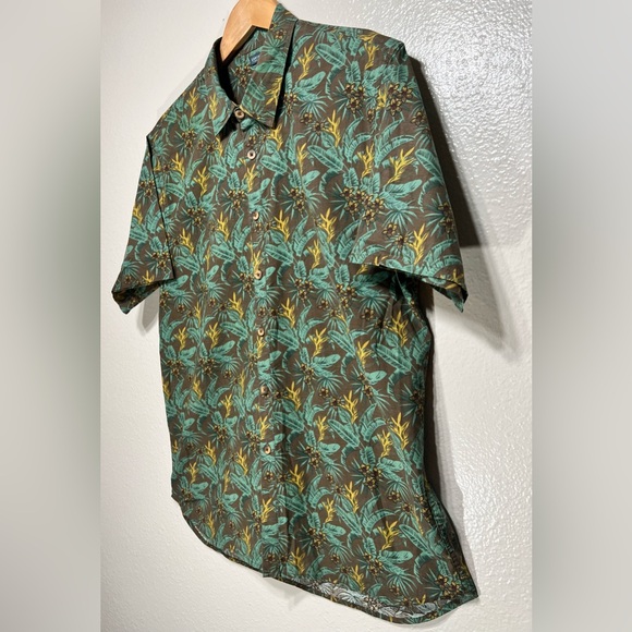 Earthbound Trading Co. Hawaiian Shirt Men’s L Button Down Short Sleeve Floral - Picture 4 of 14